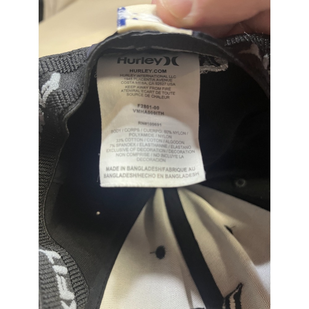 Hurley Flexfit Baseball Cap Black Embroidered Logo Stretch Fit Hat S/M - Picture 10 of 10